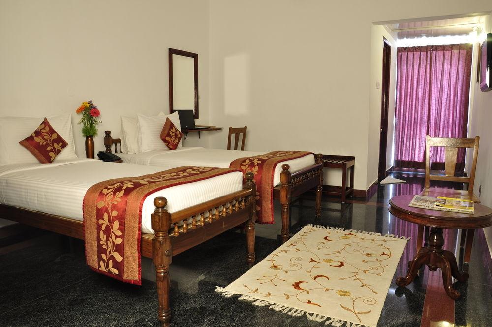 Hotel Bonsejour Pondicherry Exterior foto