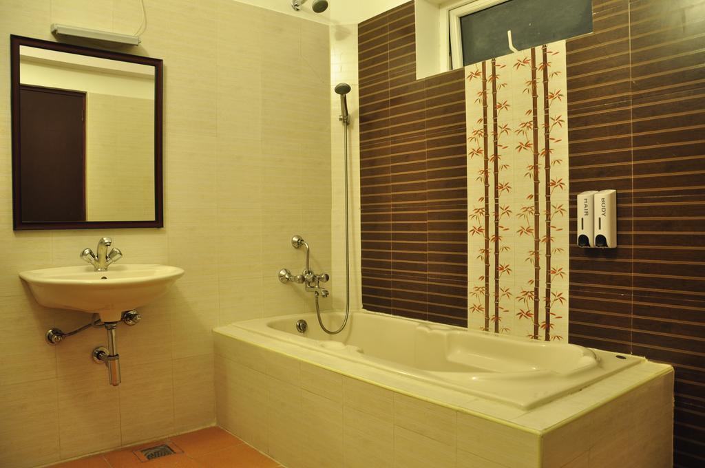 Hotel Bonsejour Pondicherry Exterior foto