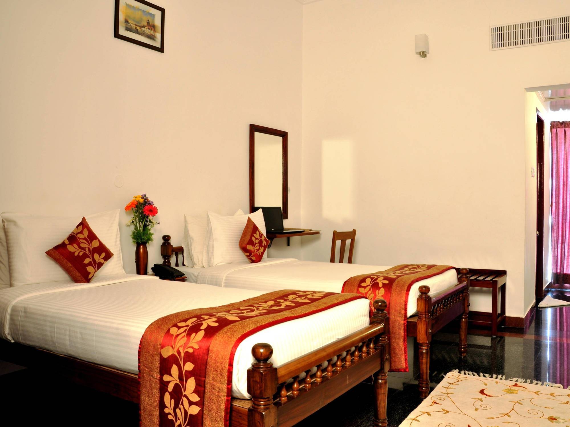 Hotel Bonsejour Pondicherry Exterior foto