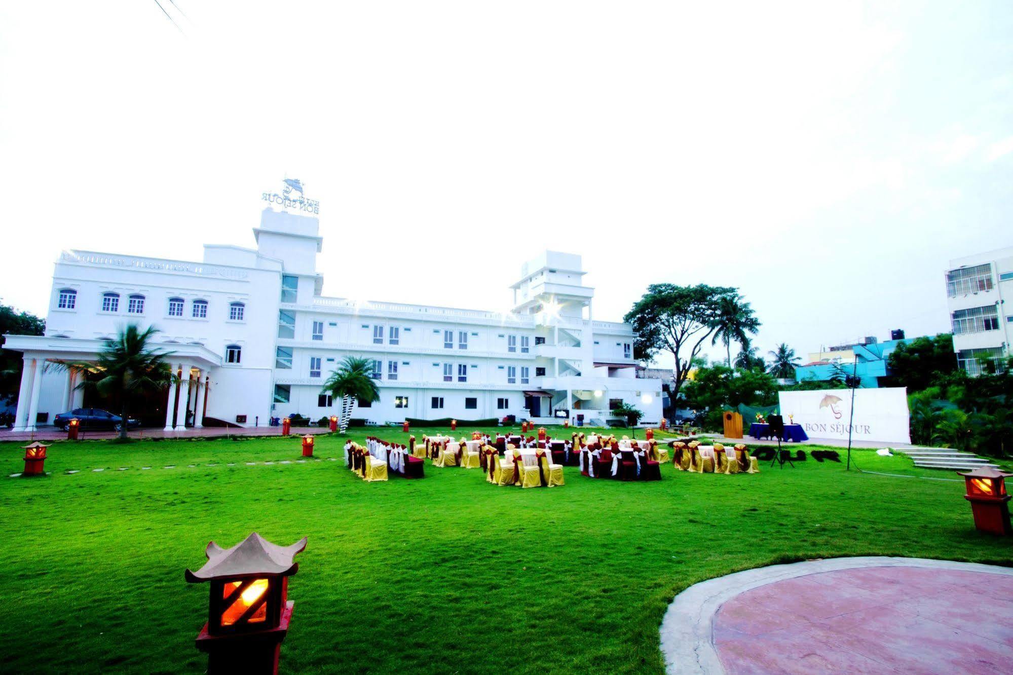 Hotel Bonsejour Pondicherry Exterior foto