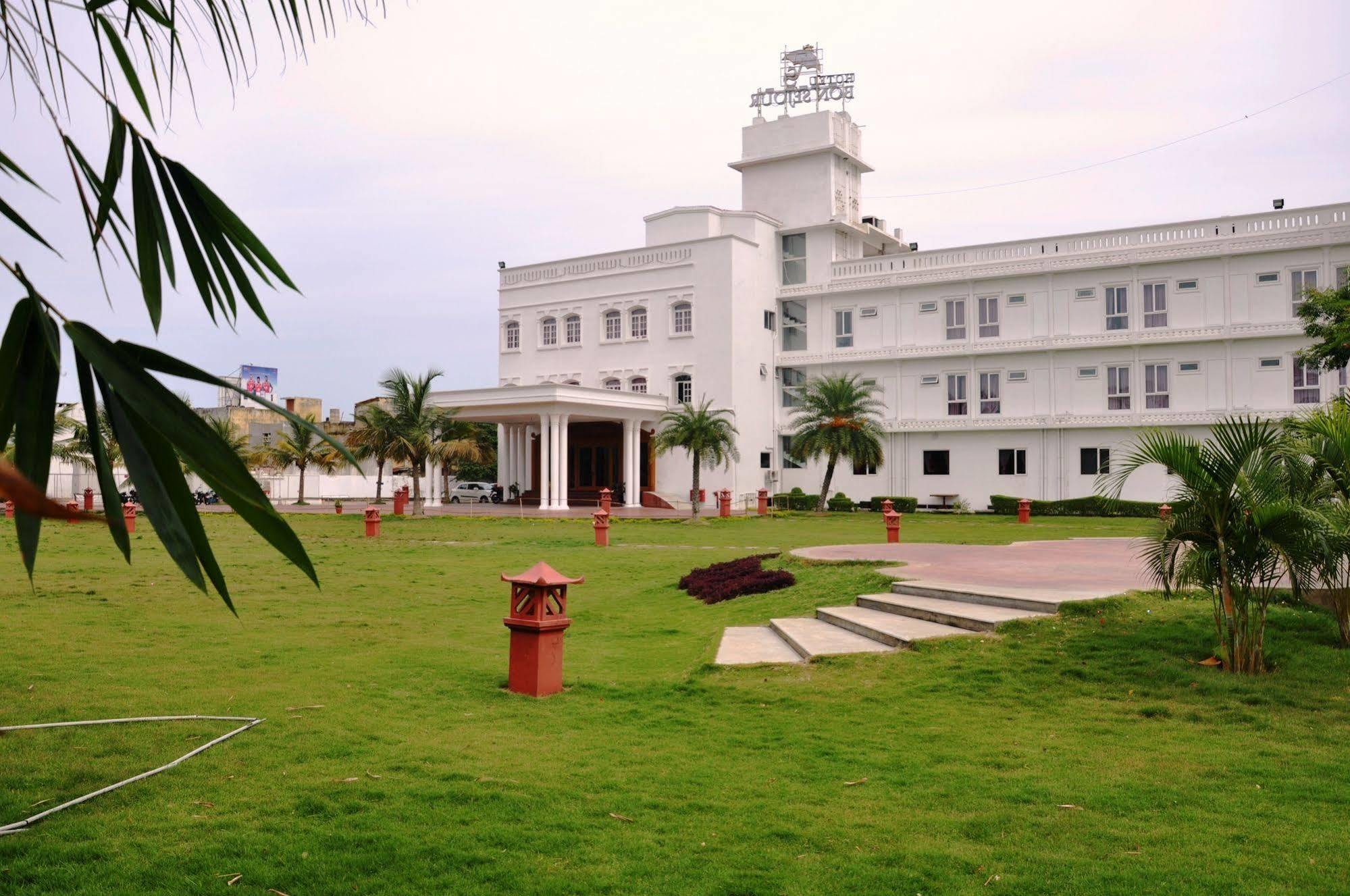 Hotel Bonsejour Pondicherry Exterior foto