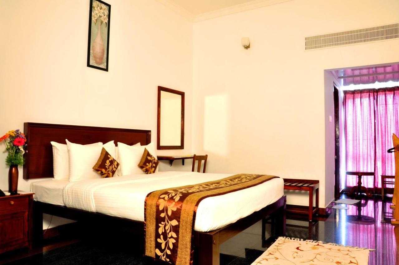 Hotel Bonsejour Pondicherry Exterior foto