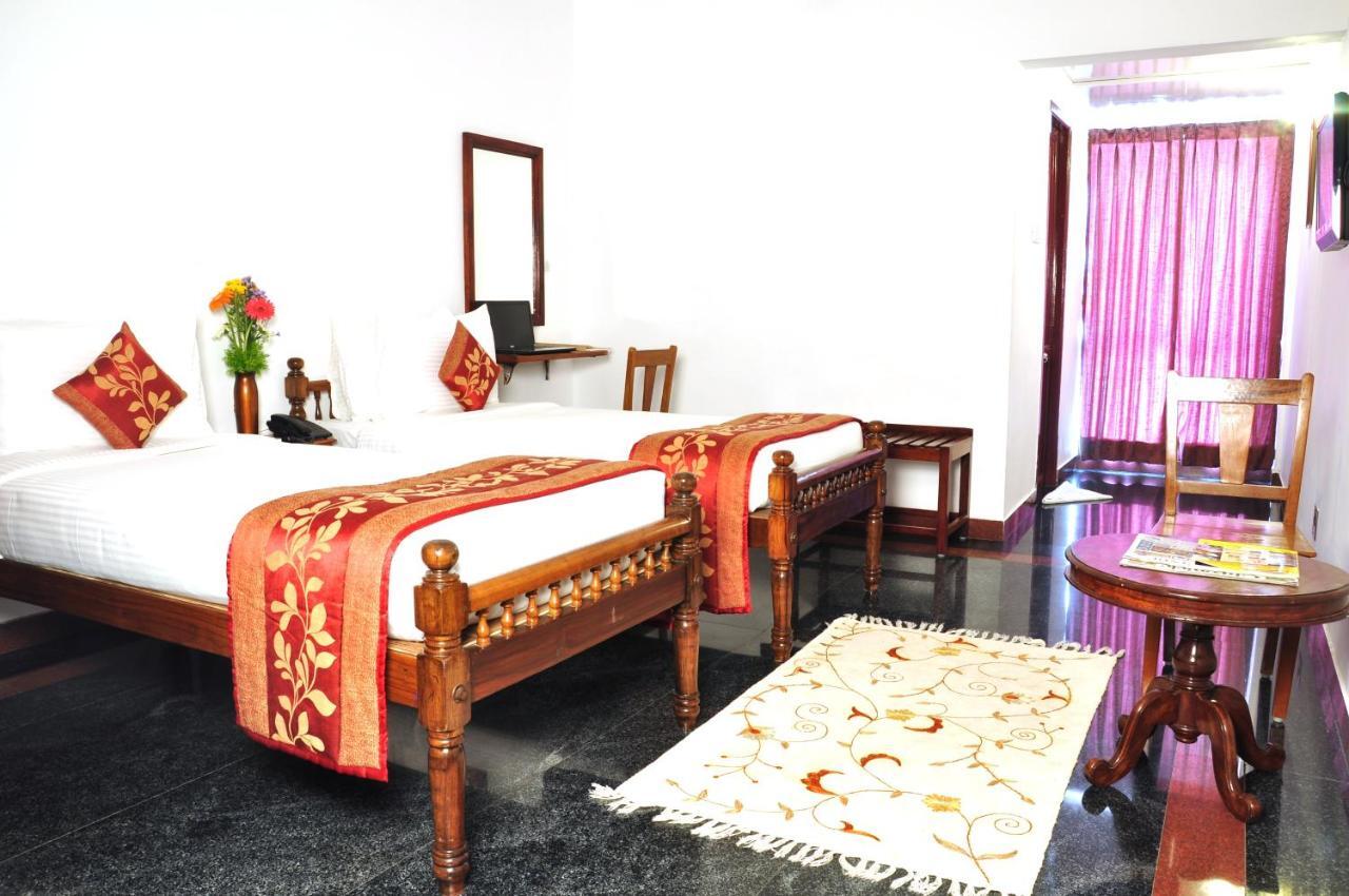 Hotel Bonsejour Pondicherry Exterior foto